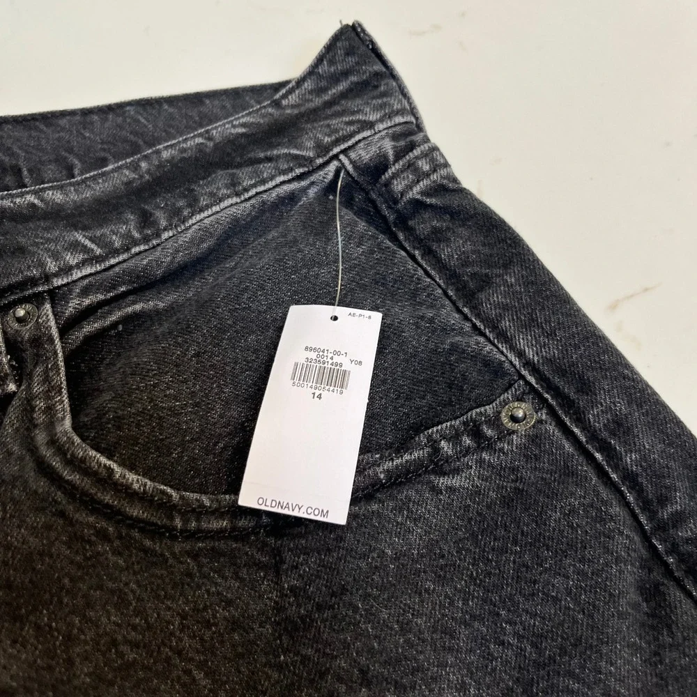 Old Navy Women's Mid-Rise Baggy Denim Shorts Black Button Fly Raw Hem Sz 14 NEW